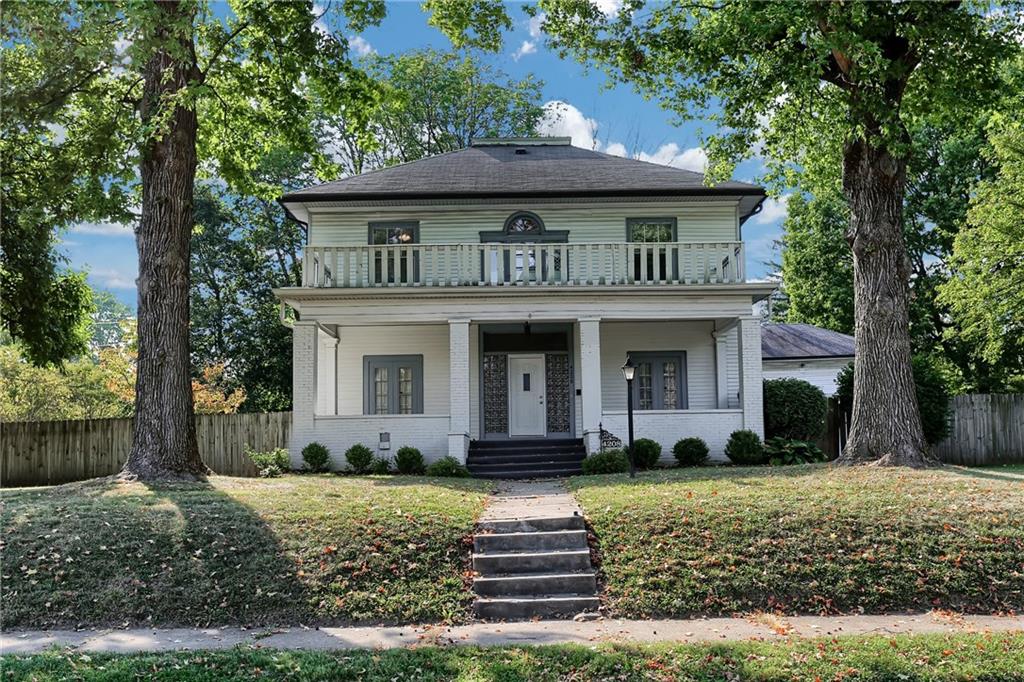 4208 Rookwood Avenue Indianapolis, IN 46208 - Photo 2 of 38