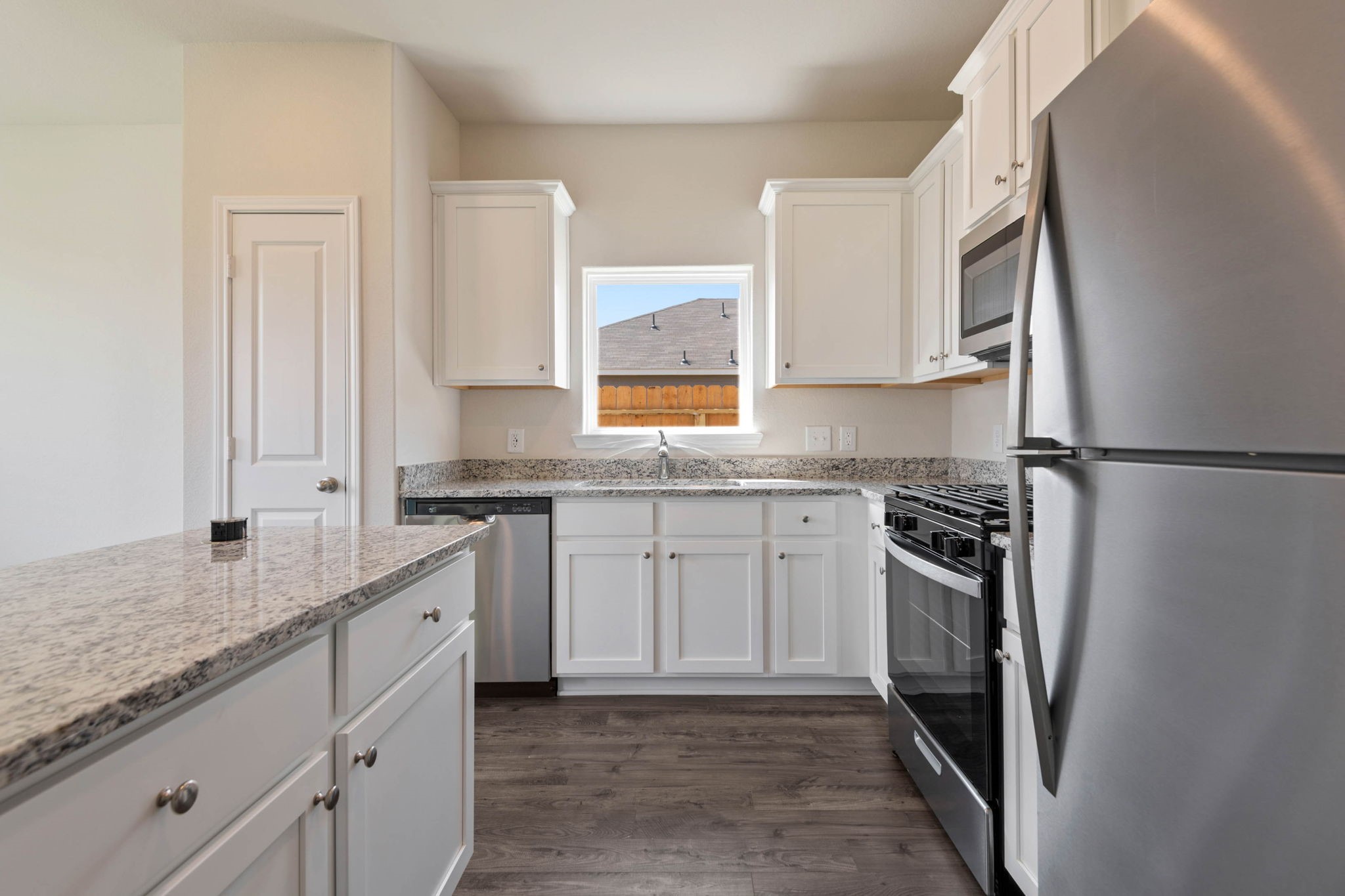 10391 Red Cardinal Drive Cleveland, TX 77328 - Photo 12 of 22