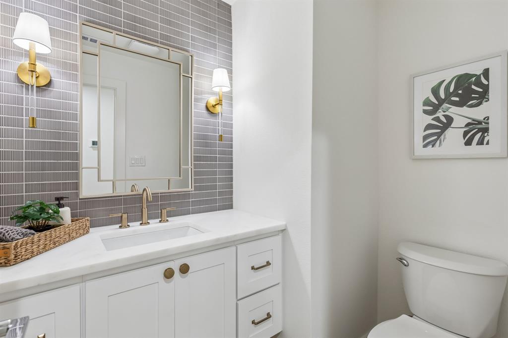 7124 Meadow Road Dallas, TX 75230 - Photo 29 of 36 Powder Bathroom for guests