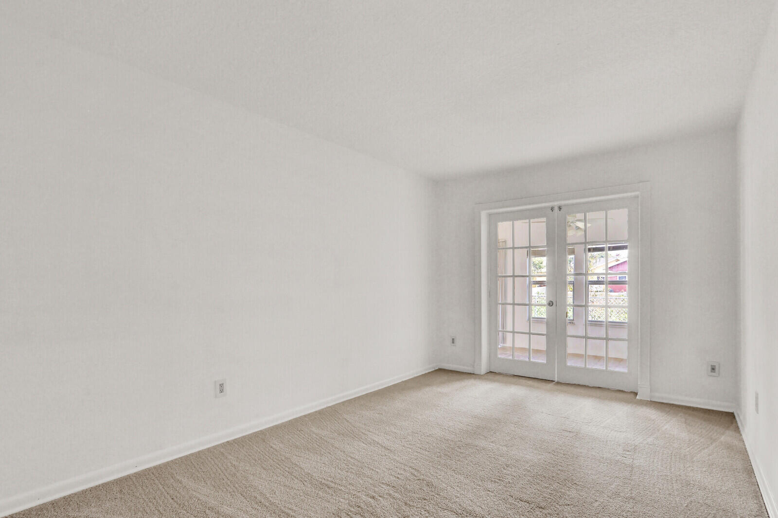 22600 Southwest 65th Way Boca Raton, FL 33428 - Photo 16 of 46 an empty room with windows