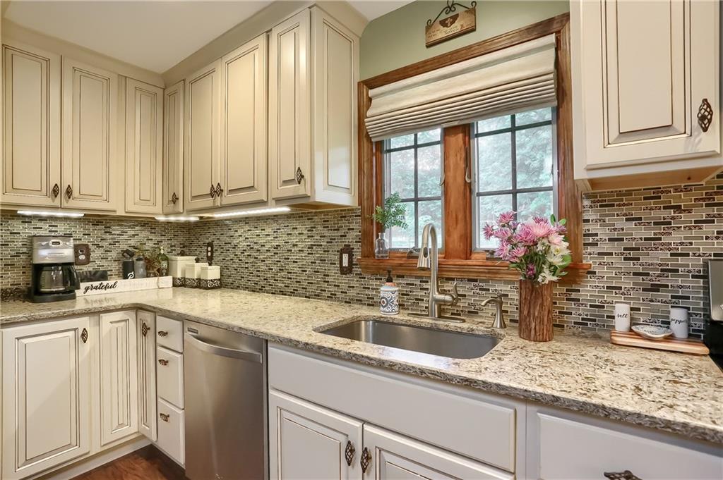 517 Perrymont Road Pittsburgh, PA 15237 - Photo 15 of 25 Gallery Image 15