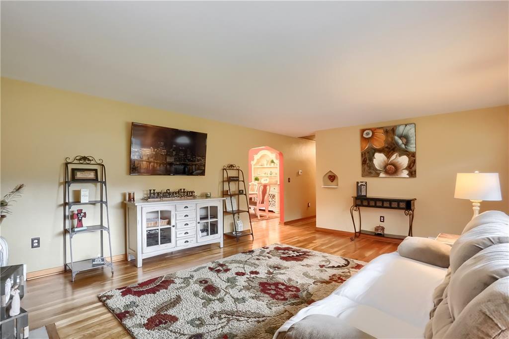 517 Perrymont Road Pittsburgh, PA 15237 - Photo 7 of 25 Gallery Image 7