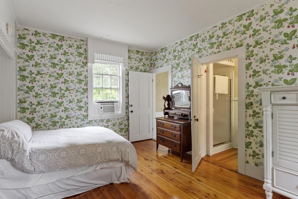 19 North Main Street Petersham, MA 01366 - Photo 28 of 38