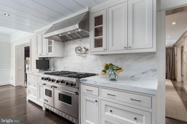 $3,550,000 | 1 Greentree Court, Bethesda, MD 20817