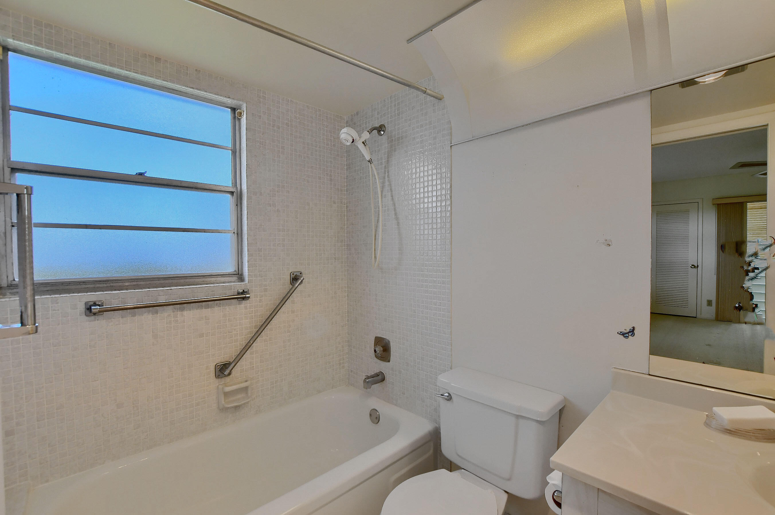 4001 Newcastle A Boca Raton, FL 33434 - Photo 21 of 54 Master Bathroom