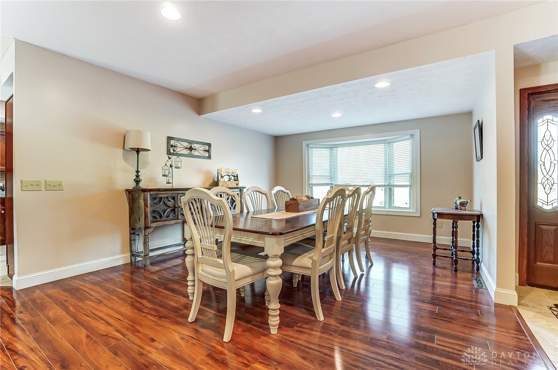 2218 East Rahn Road Dayton, OH 45440 - Photo 4 of 37 Gallery Image 4
