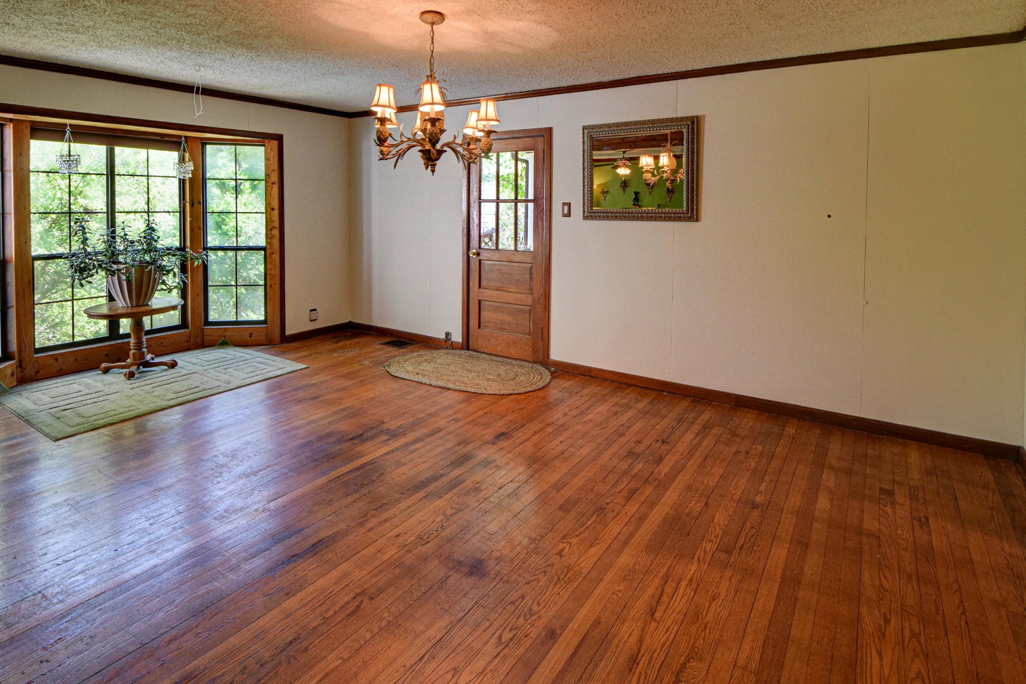 816 Deaderick Road Knoxville, TN 37920 - Photo 4 of 40 Gallery Image 4