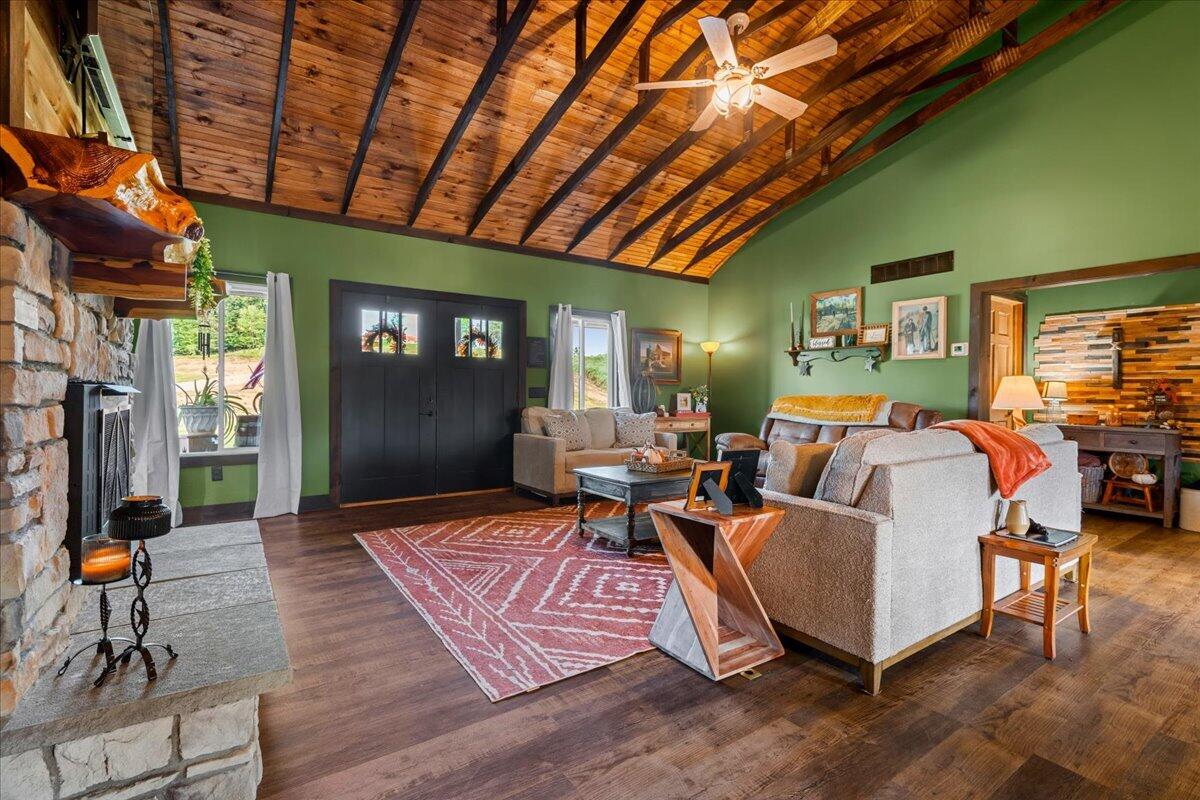 2113 Calaboose Ridge Road Campton, KY 41301 - Photo 11 of 50 11-IVA03960