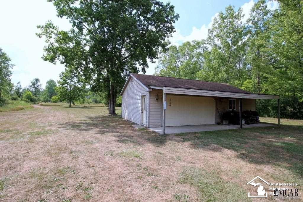 24040 Otter Road New Boston, MI 48164 - Photo 21 of 32