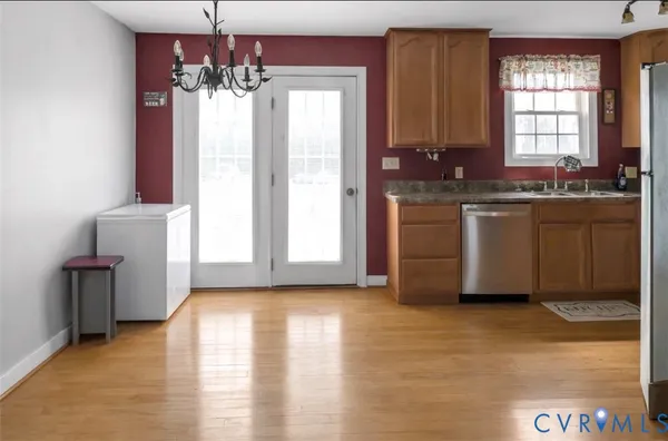 $300,000 | 2350 Cartersville Road, New Canton, VA 23123