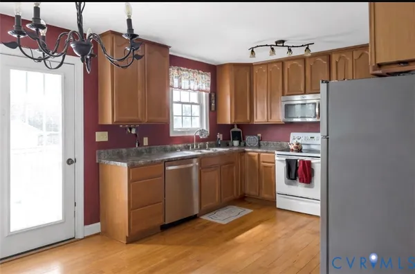 $300,000 | 2350 Cartersville Road, New Canton, VA 23123