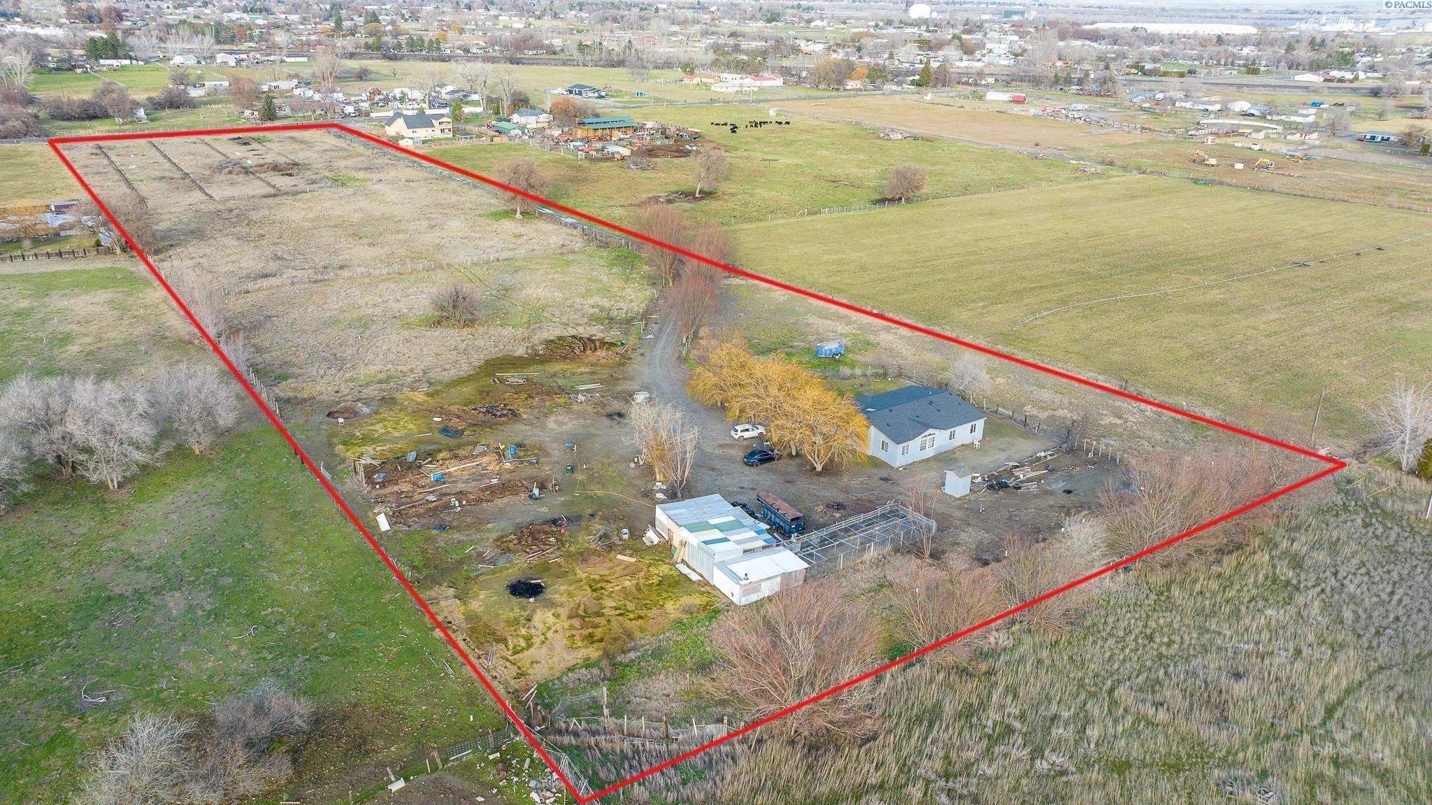 215523 East Cochran Road Kennewick, WA 99337 - Photo 1 of 47 Gallery Image 1