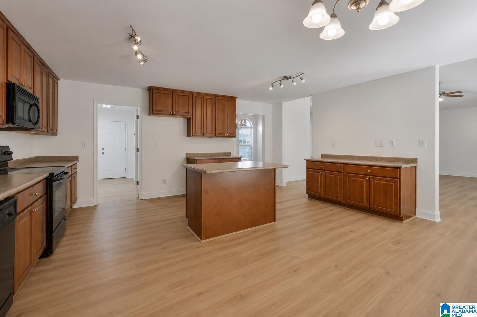 357 Tanglewood Circle Alabaster, AL 35007 - Photo 14 of 28