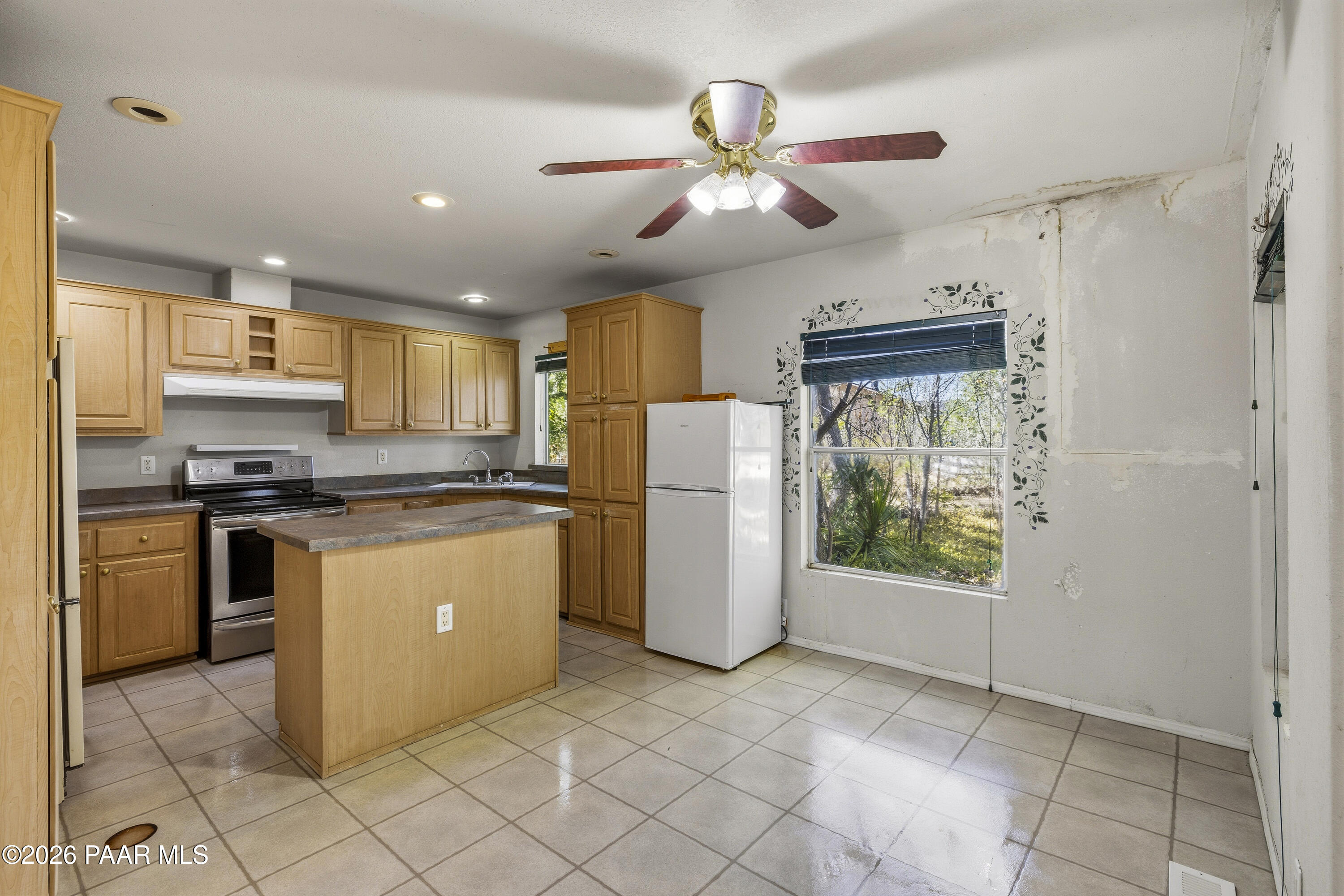 2453 North Reed Road Chino Valley, AZ 86323 - Photo 10 of 36 047-Breakfast Nook