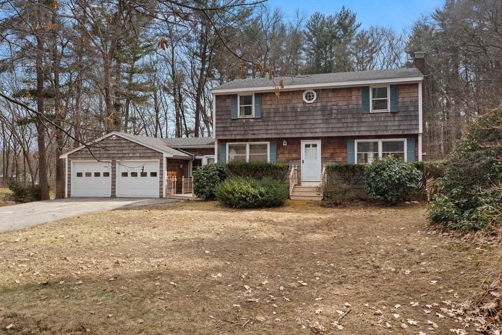 41 Searle Street Georgetown, MA 01833 - Photo 2 of 34