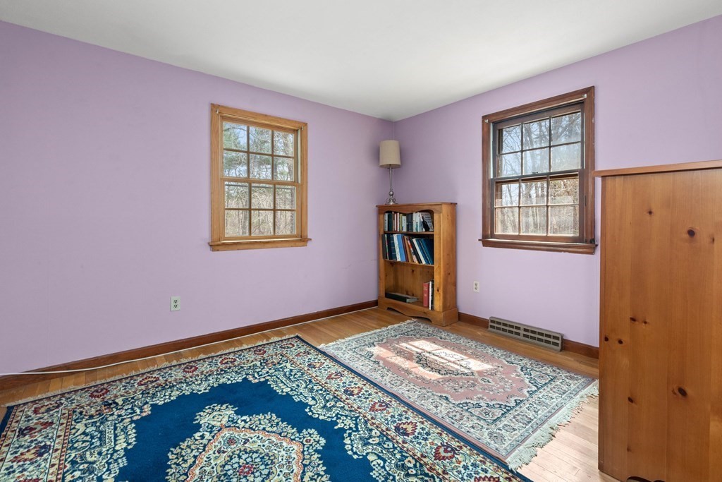 41 Searle Street Georgetown, MA 01833 - Photo 21 of 34