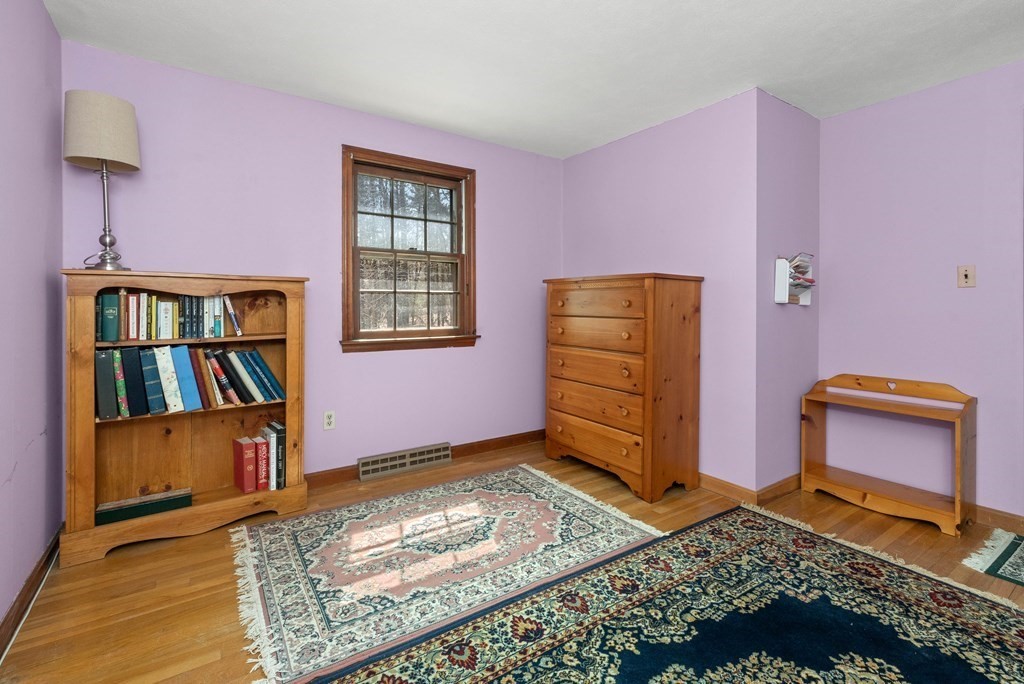 41 Searle Street Georgetown, MA 01833 - Photo 22 of 34