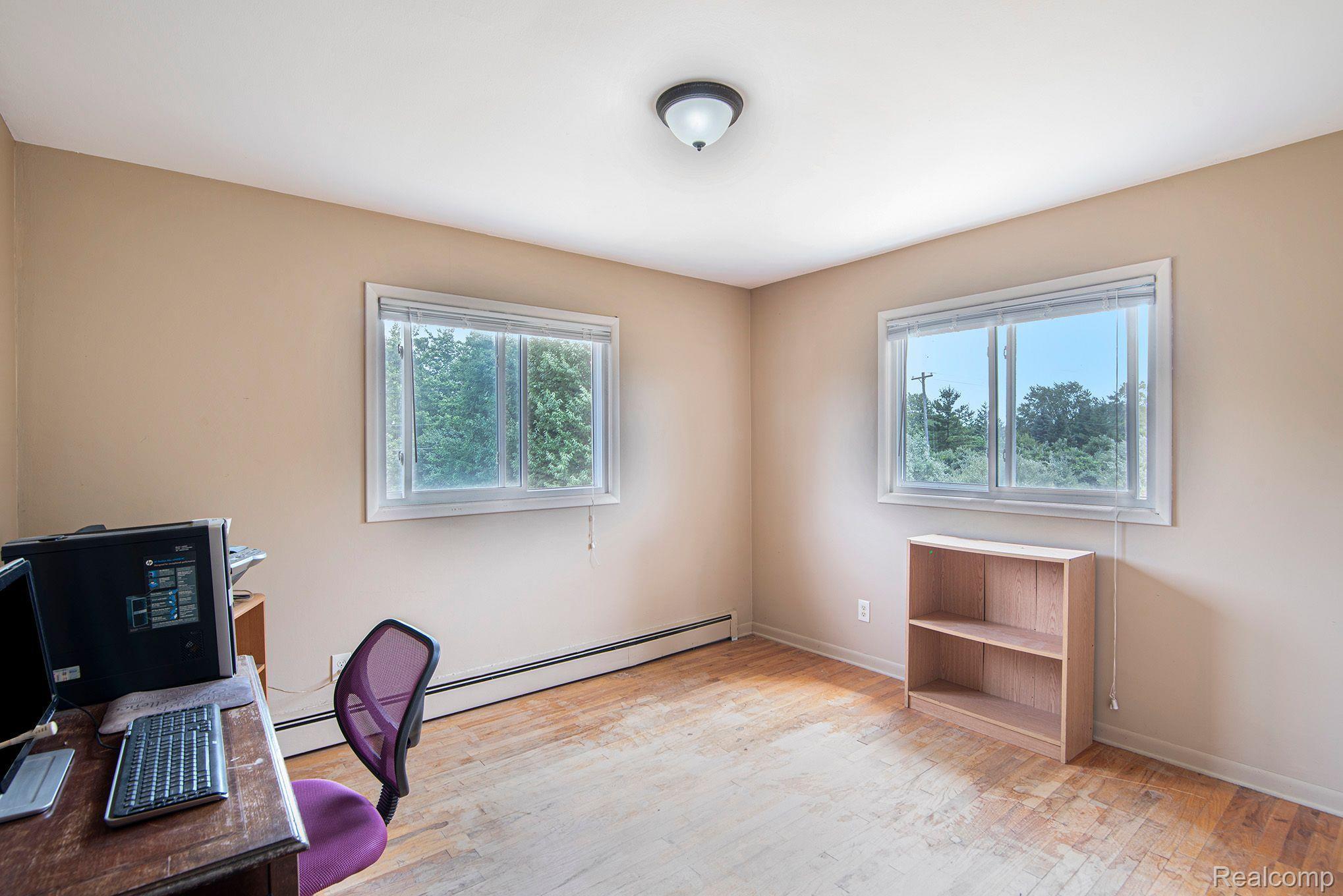 11358 Tipsico Lake Road Fenton, MI 48430 - Photo 11 of 34 Gallery Image 11