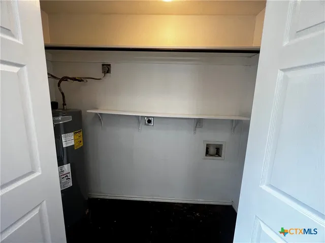 a room with a closet