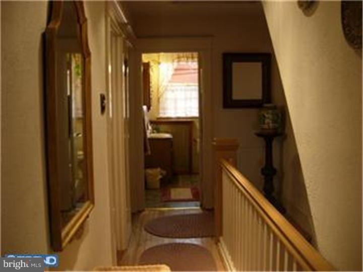 310 South Springfield Road Clifton Heights, PA 19018 - Photo 10 of 15 Hallway