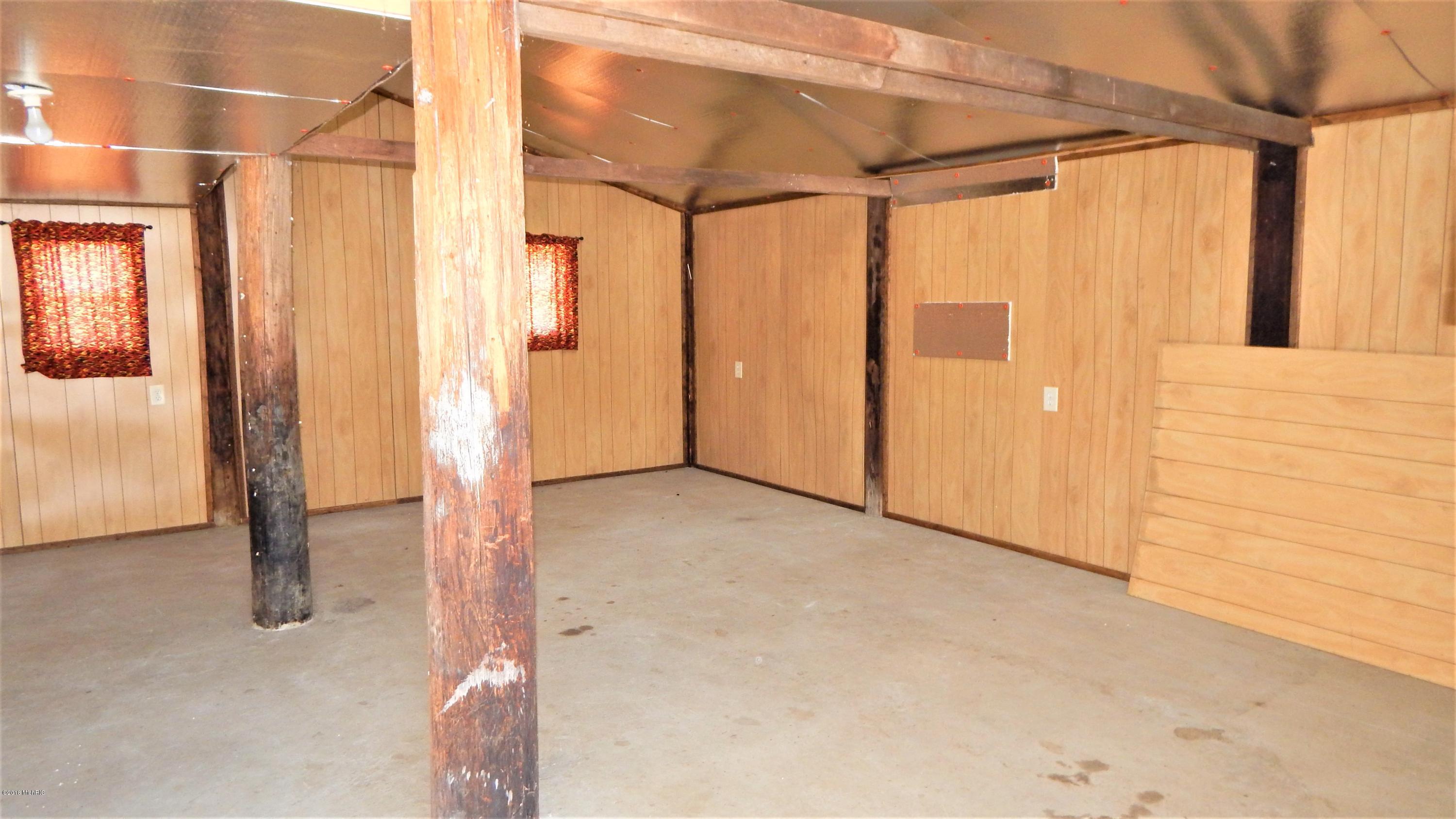 15320 Elm Row Road Albion, MI 49224 - Photo 12 of 18 DSCN4499