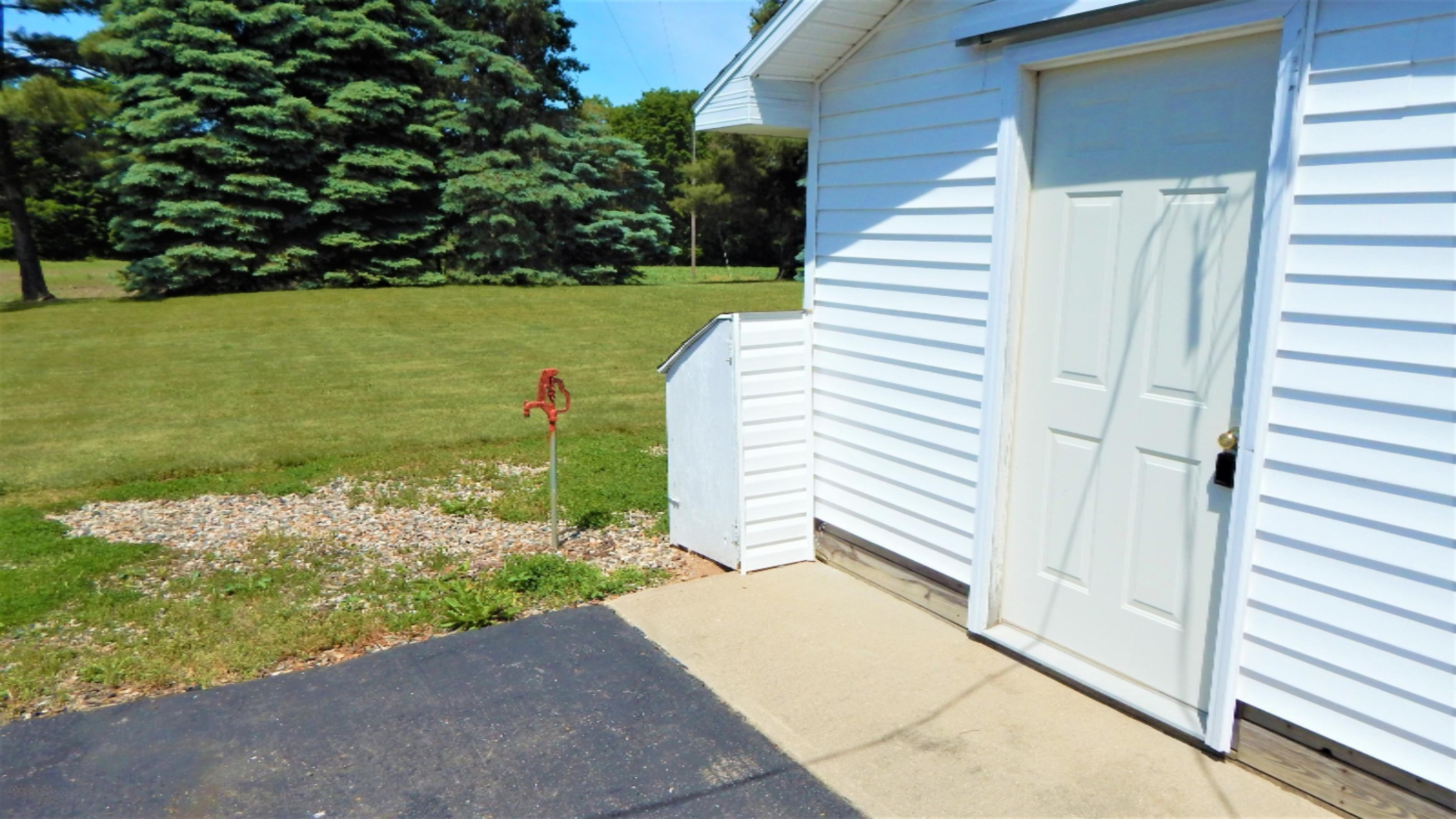 15320 Elm Row Road Albion, MI 49224 - Photo 9 of 18 DSCN4493