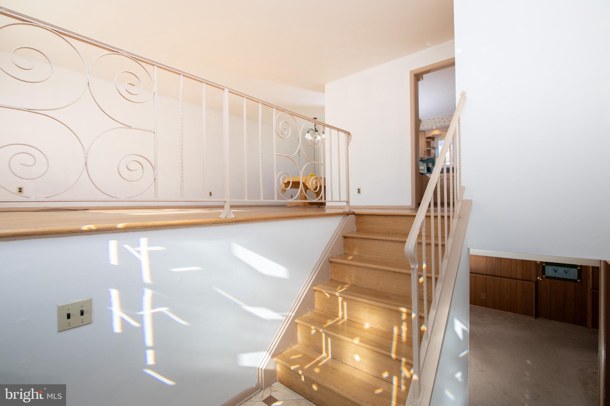 27 Regent Road Cherry Hill, NJ 08003 - Photo 3 of 36 Gallery Image 3