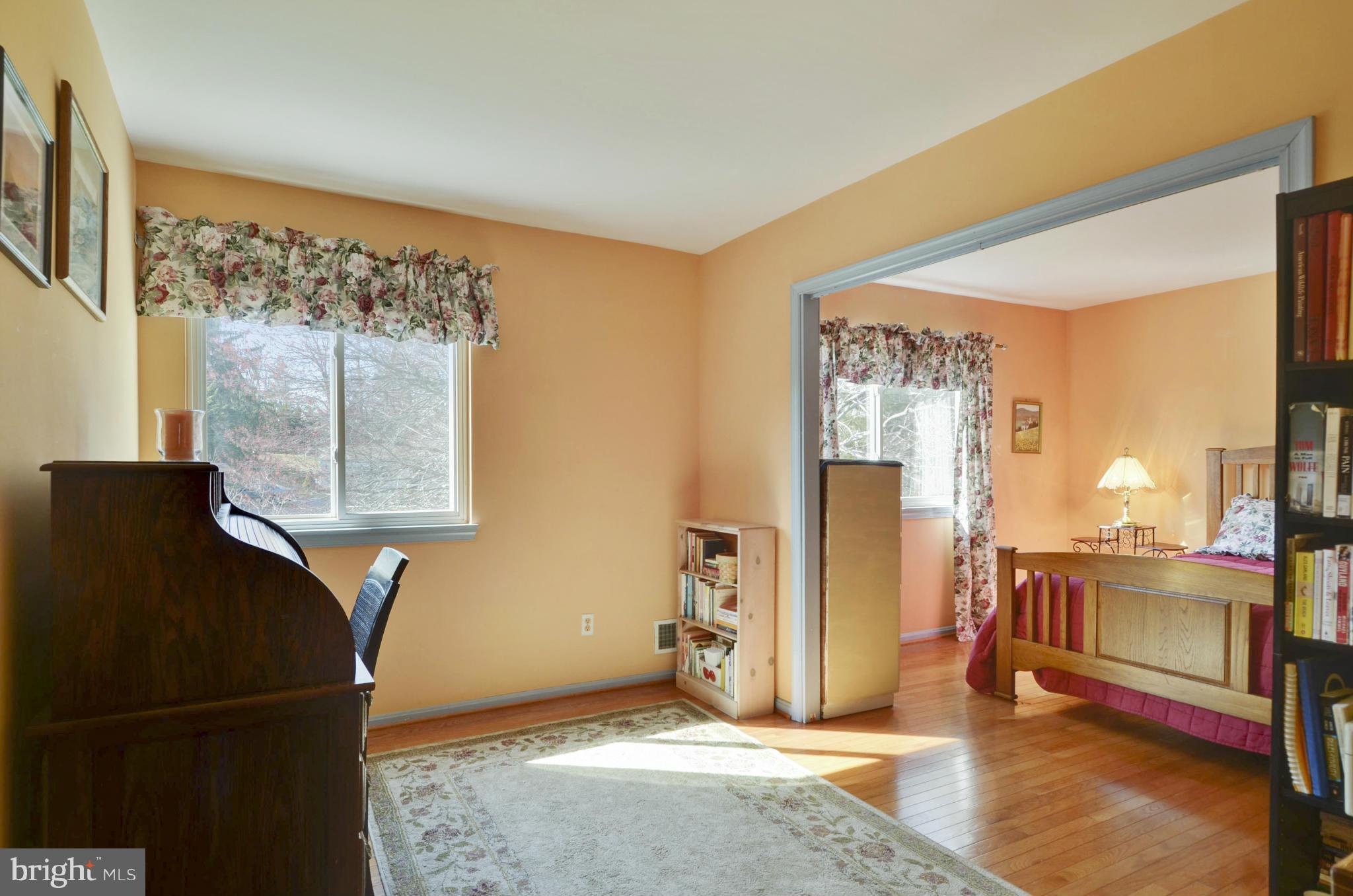 9833 Moyer Road Damascus, MD 20872 - Photo 14 of 26 a view of a living room
