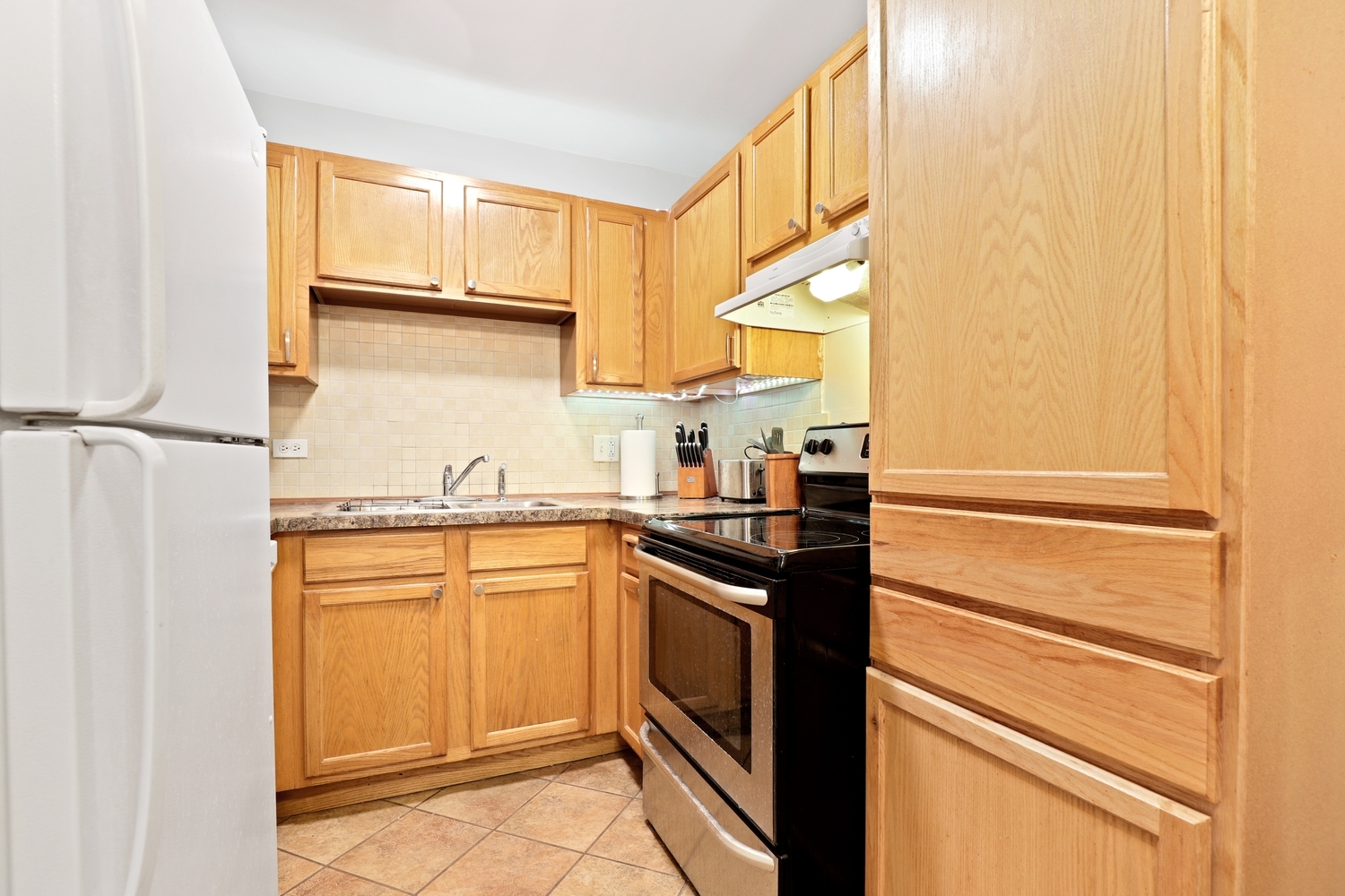 1900 Light Road, Unit 202 Oswego, IL 60543 - Photo 5 of 15