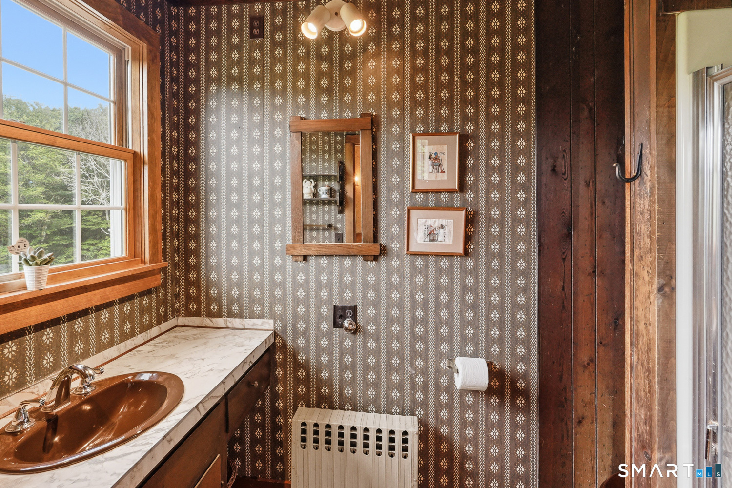 496 Center Road Woodstock, CT 06281 - Photo 7 of 40