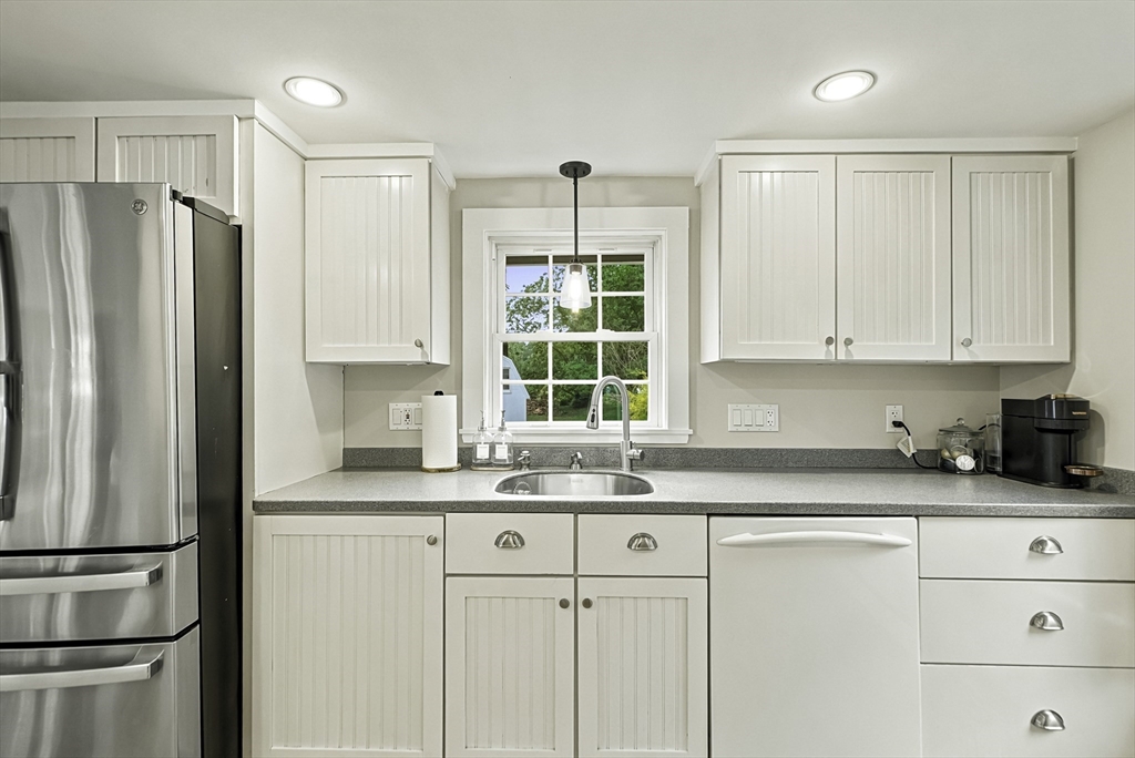 149 Glenview Street Upton, MA 01568 - Photo 9 of 42