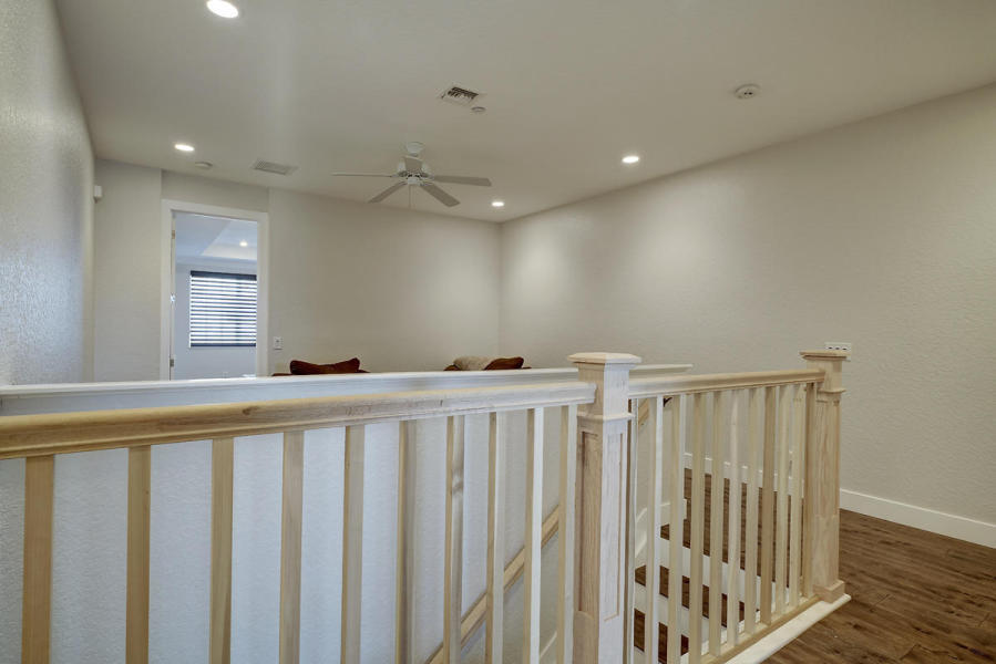 130 Lancaster Road Boynton Beach, FL 33426 - Photo 11 of 24 Upstairs