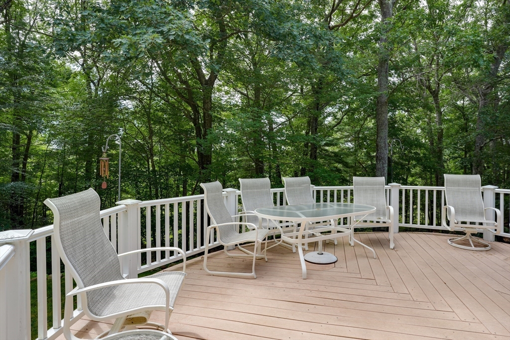 7 Daniels Road Mendon, MA 01756 - Photo 4 of 42 Gallery Image 4