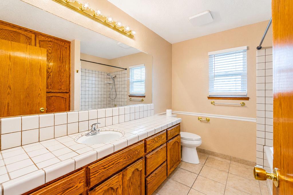 2233 Cheyenne Way Modesto, CA 95356 - Photo 31 of 41 Gallery Image 31