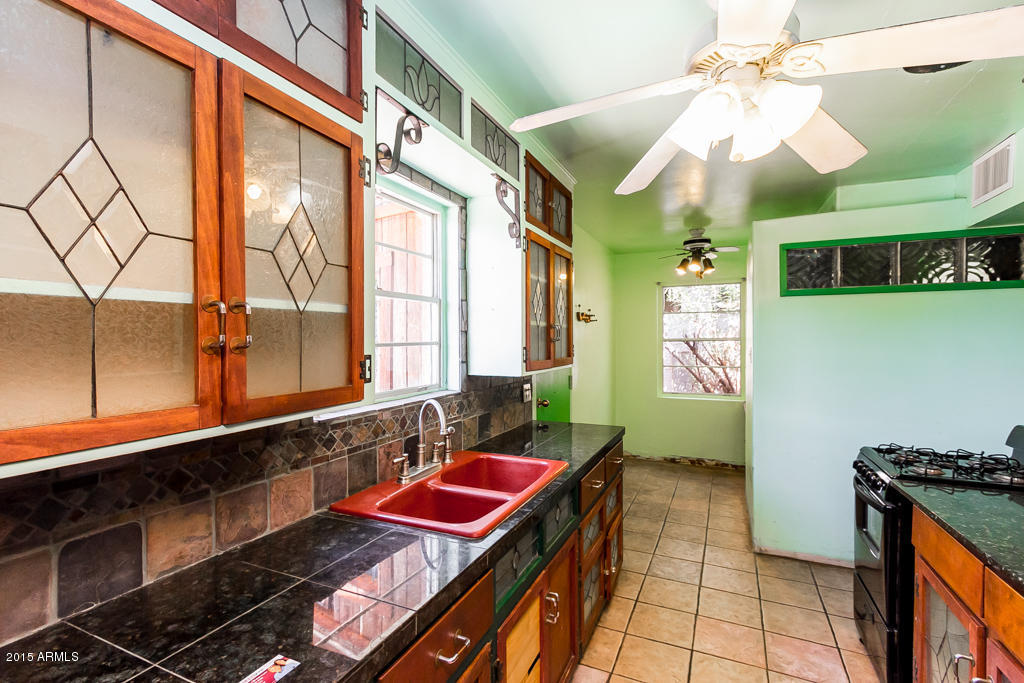 1904 East Monte Vista Road Phoenix, AZ 85006 - Photo 5 of 15 1904_E_Monte_Vista_Rd_AZ-26