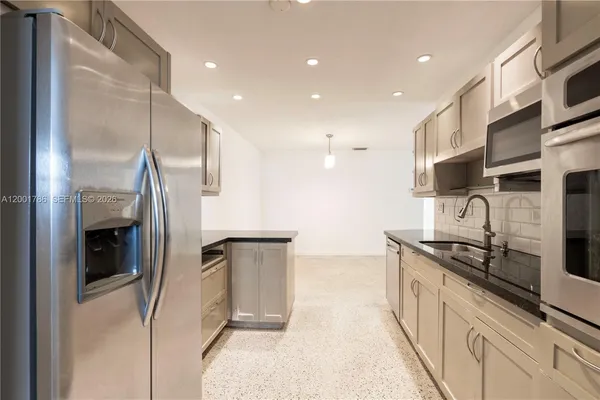$624,995 | 565 Northeast 160th Terrace, Miami, FL 33162