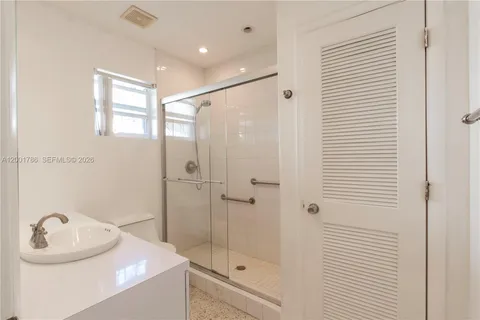 $609,995 | 565 Northeast 160th Terrace, Miami, FL 33162