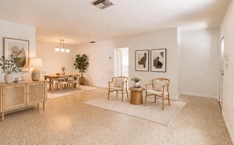 $609,995 | 565 Northeast 160th Terrace, Miami, FL 33162