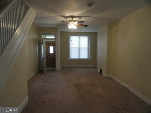 326 Chestnut Street Lebanon, PA 17042 - Photo 5 of 18 Living Room
