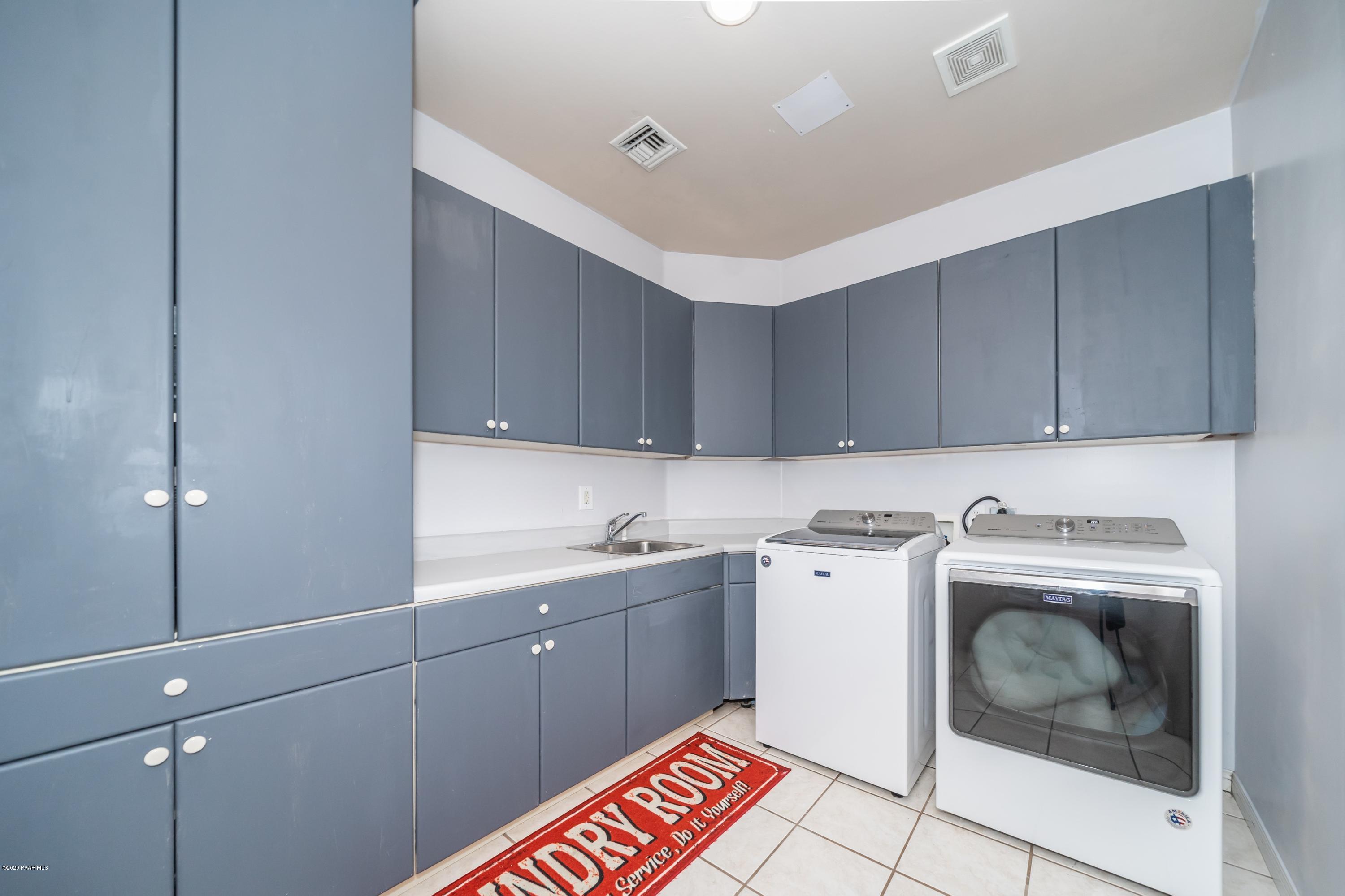 1045 Evergreen Road Prescott, AZ 86303 - Photo 29 of 46 029_Laundry Room