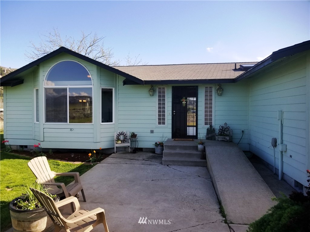 9 Horse Spring Coulee Road Tonasket, WA 98855 - Photo 2 of 25 Gallery Image 2