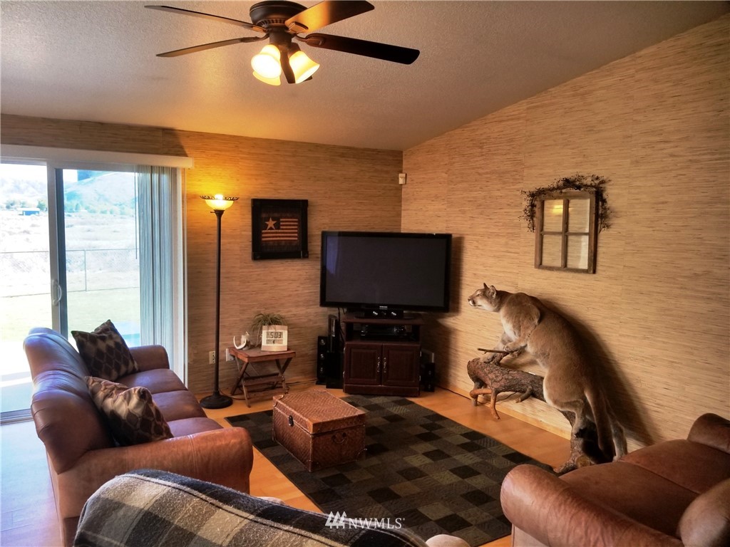 9 Horse Spring Coulee Road Tonasket, WA 98855 - Photo 12 of 25 Gallery Image 12