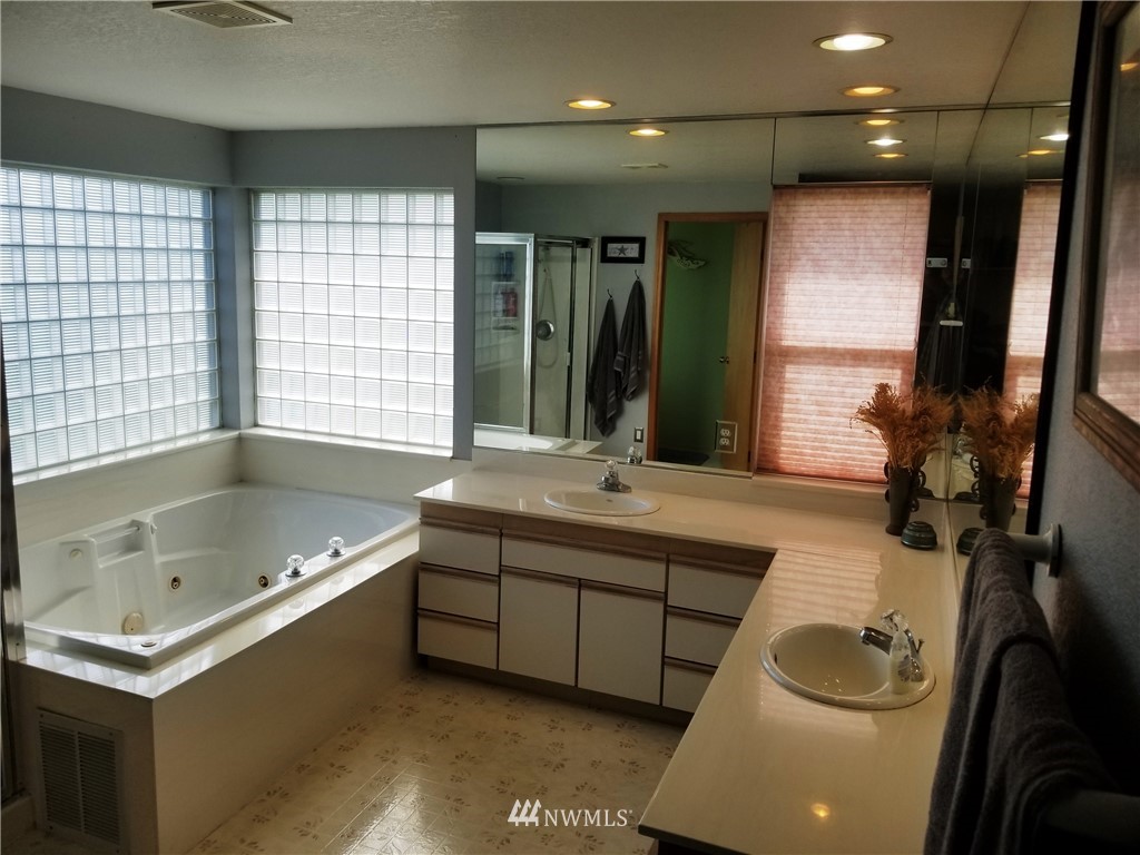 9 Horse Spring Coulee Road Tonasket, WA 98855 - Photo 19 of 25 Gallery Image 19