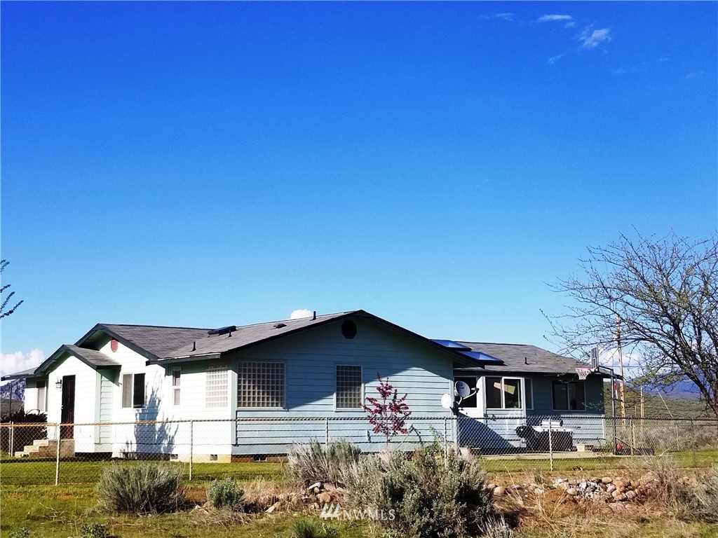 9 Horse Spring Coulee Road Tonasket, WA 98855 - Photo 4 of 25 Gallery Image 4