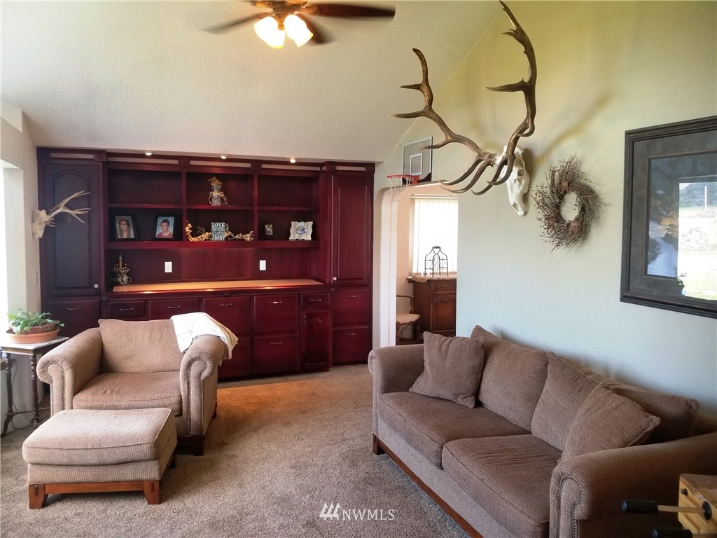 9 Horse Spring Coulee Road Tonasket, WA 98855 - Photo 7 of 25 Gallery Image 7