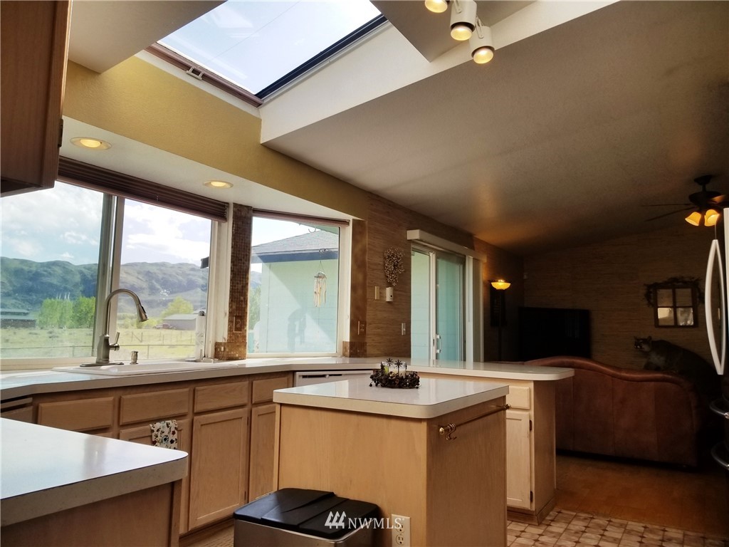 9 Horse Spring Coulee Road Tonasket, WA 98855 - Photo 9 of 25 Gallery Image 9
