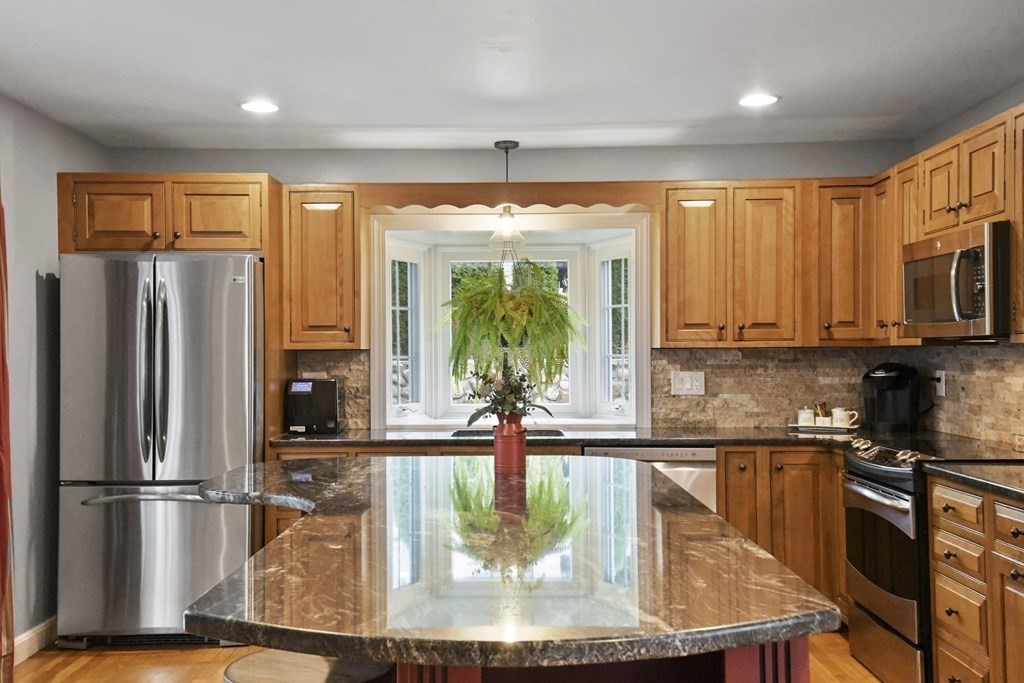 1 Suntaug Road Worcester, MA 01604 - Photo 17 of 37