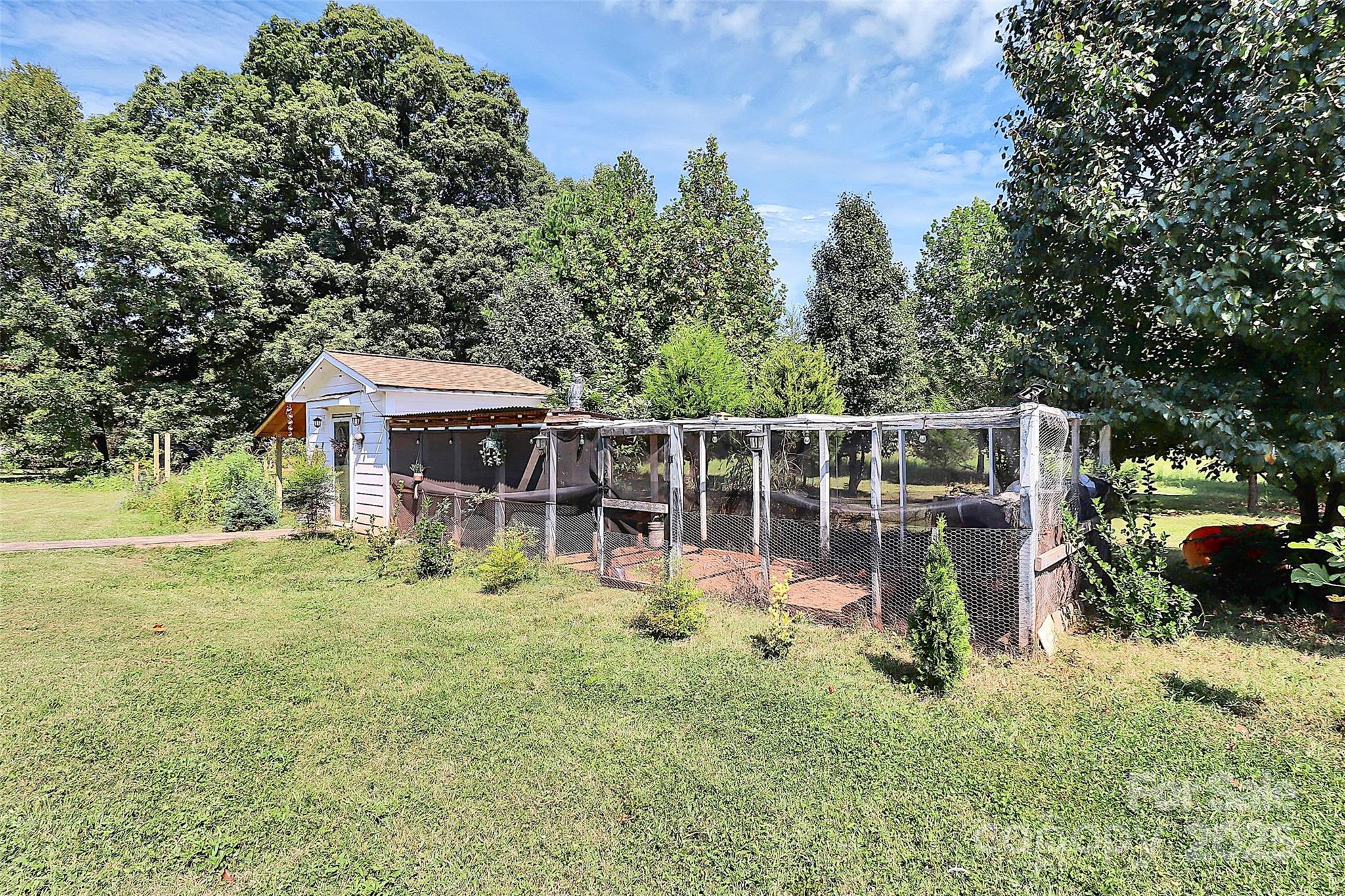 11314 Abernathy Road Charlotte, NC 28216 - Photo 32 of 46 Gallery Image 32