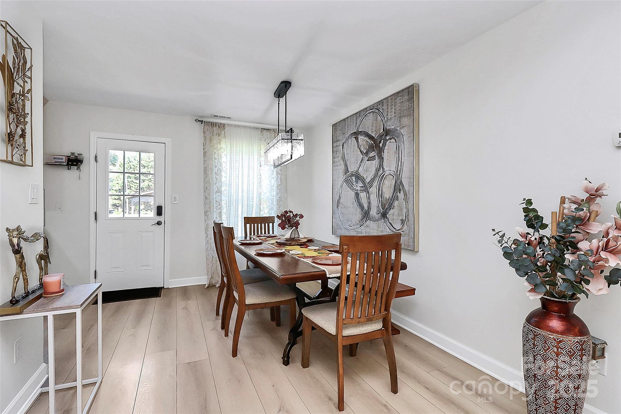11314 Abernathy Road Charlotte, NC 28216 - Photo 8 of 46 Gallery Image 8