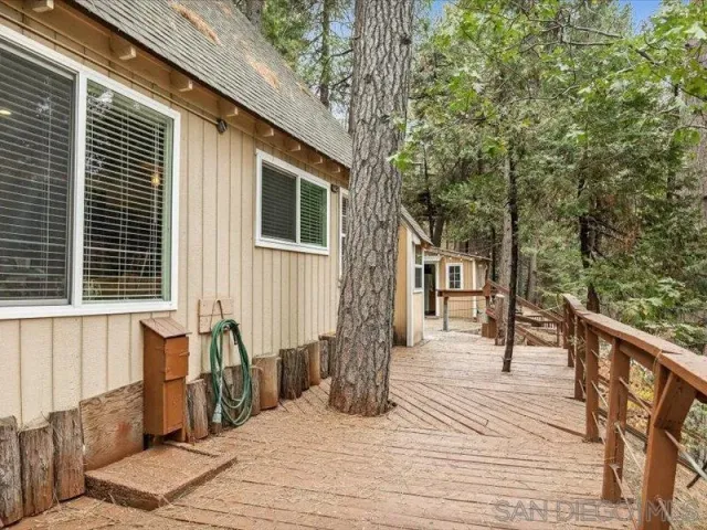 $495,000 | 27961 Rainbow Drive, Lake Arrowhead, CA 92352
